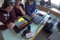 Musikzimmer Für Das Erstellen Von Musikprojekten Zuhause Musikzimmer Für Das Erstellen Von Musikprojekten Zuhause